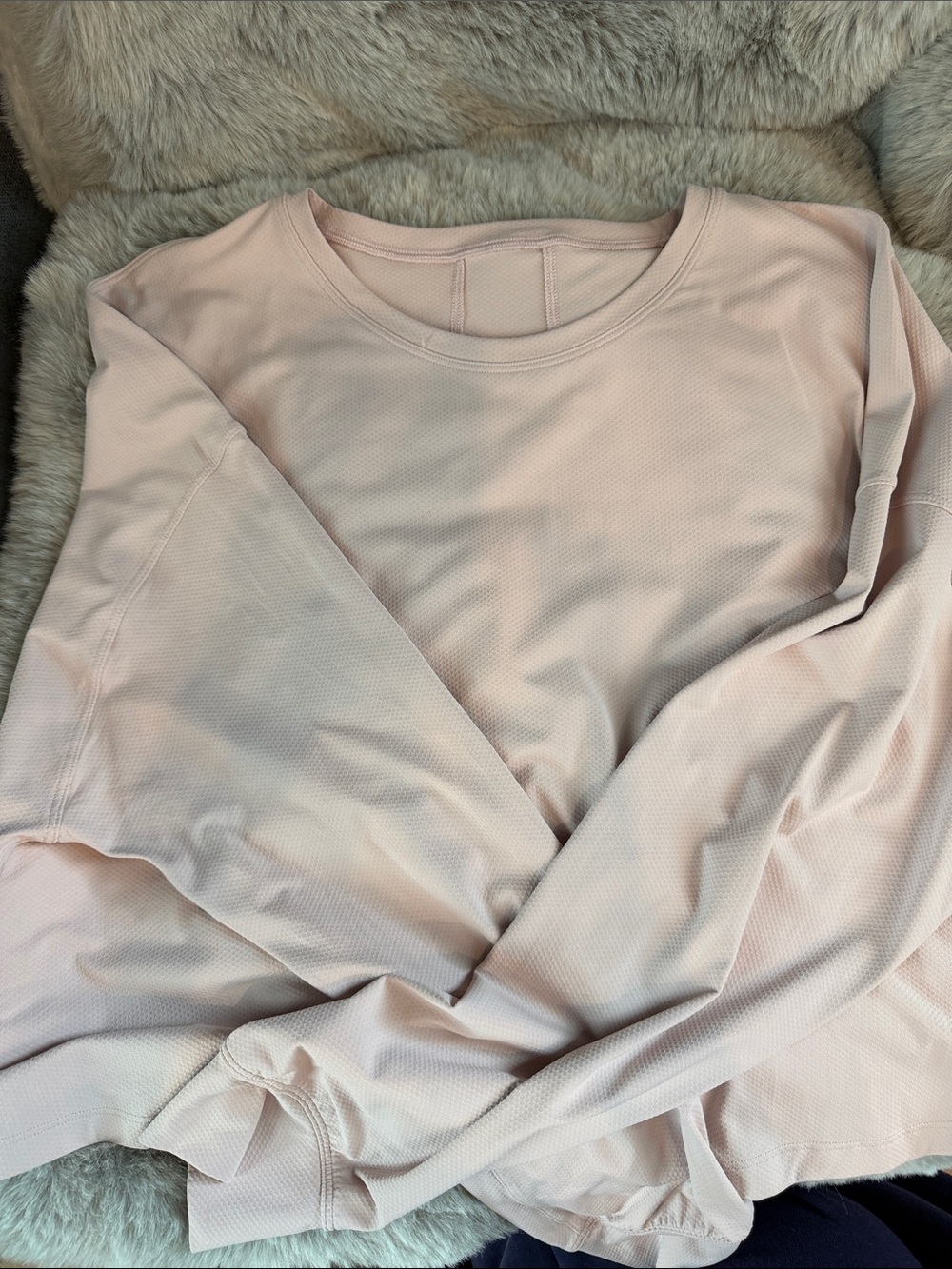 Lululemon Women's Lightweight Cropped Crewneck shirt in Pale Pink